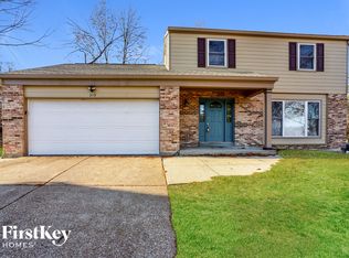 319 Blue Ridge Place Ct, Ballwin, MO 63011