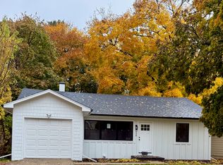 938 Hemlock St, Deerfield, IL 60015