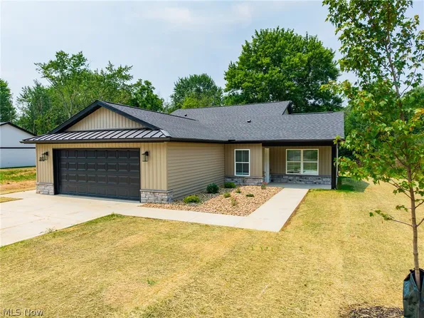 1895 Candell Ave SW, Massillon, OH 44646