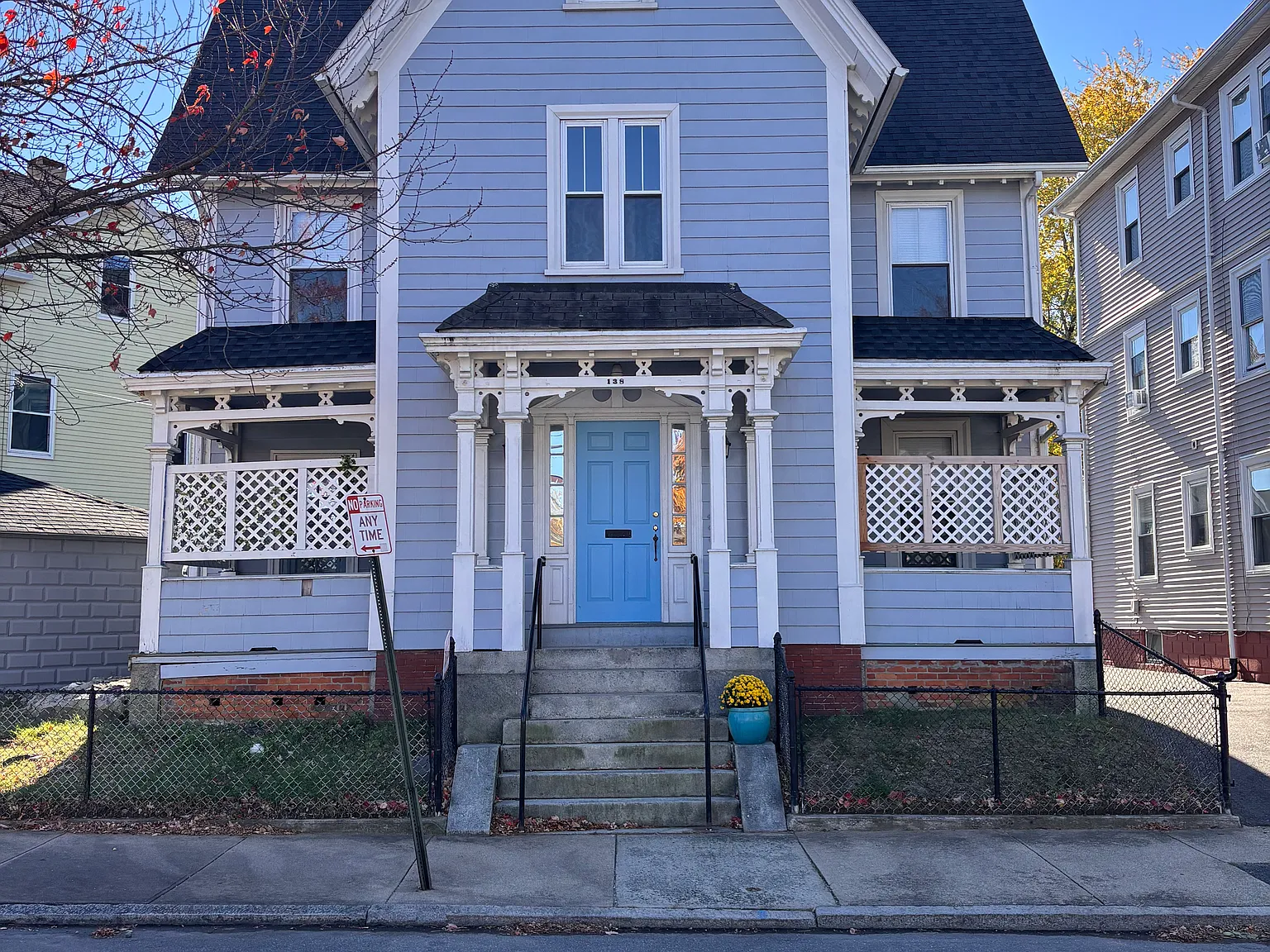3 bed, 1200 sqft, $2,500 — Photo 2