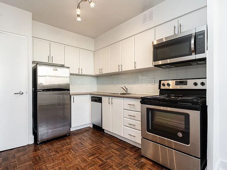 265 Dixon Rd — Photo 2