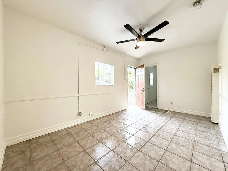 400 Civic Center Dr #E — Photo 6