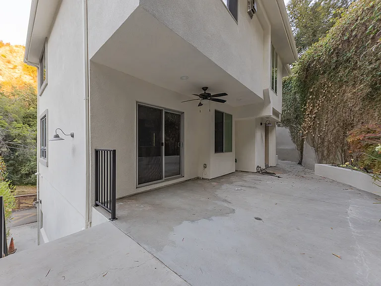 2073 Pasadena Glen Rd — Photo 18
