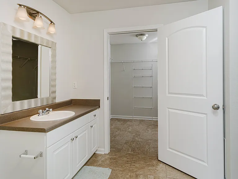 The Oakley at Spring Creek — Photo 20