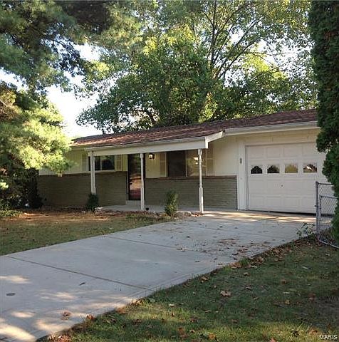 1st image of 4744 Stone Hill Dr