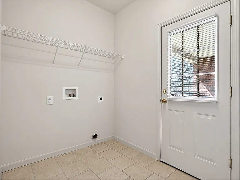 279 Dale Ln #B — Photo 11