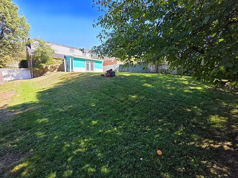 517 Foltz Dr — Photo 16