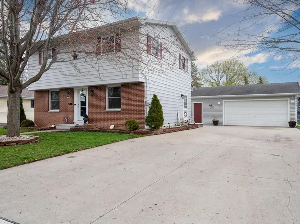 1926 Arizona St, Oshkosh, WI 54902