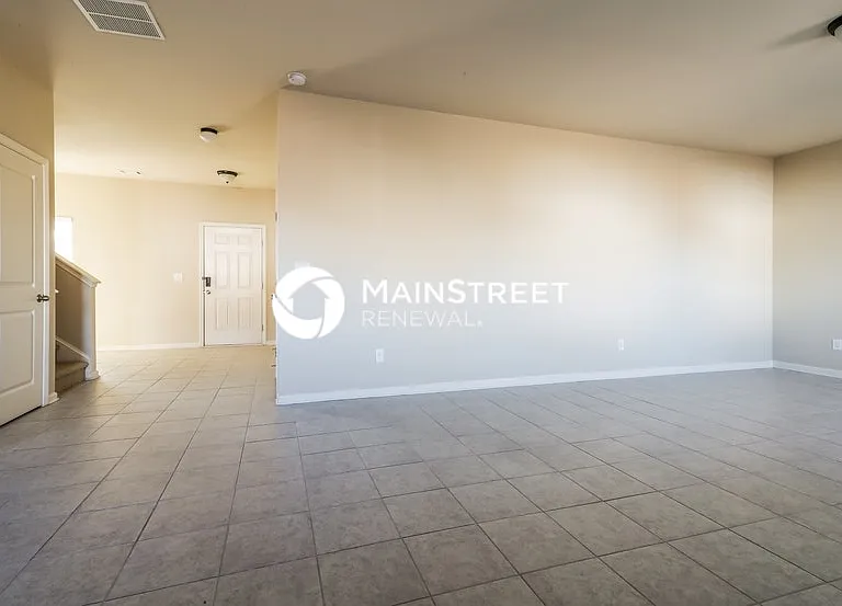 732 Independence Ave — Photo 5