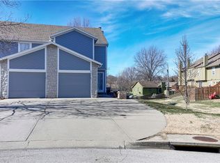 2604 S Peck Ct UNIT D, Independence, MO 64055