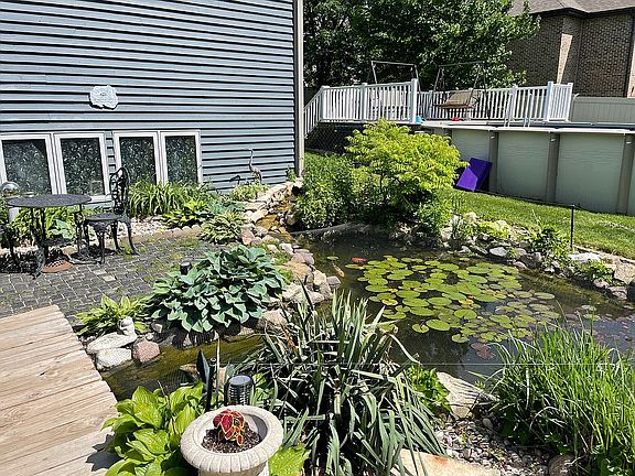 3rd image of 750 Thorndale Dr