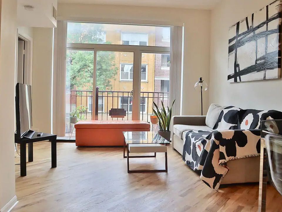 2nd image of 908 N Damen Ave #3FS