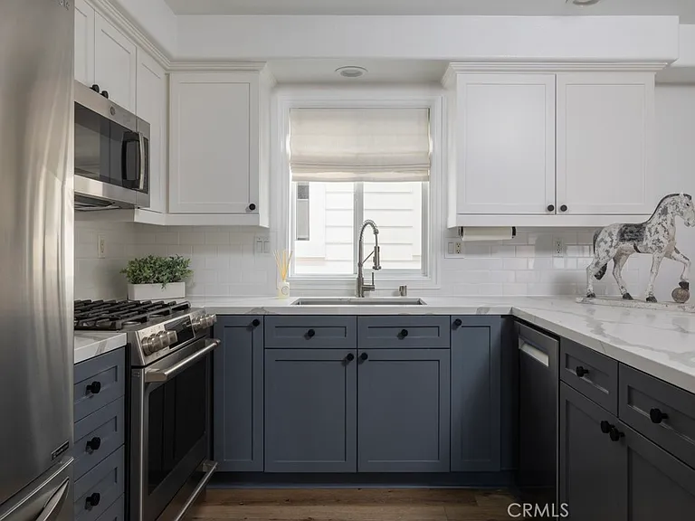 618 Iris Ave #B — Photo 4