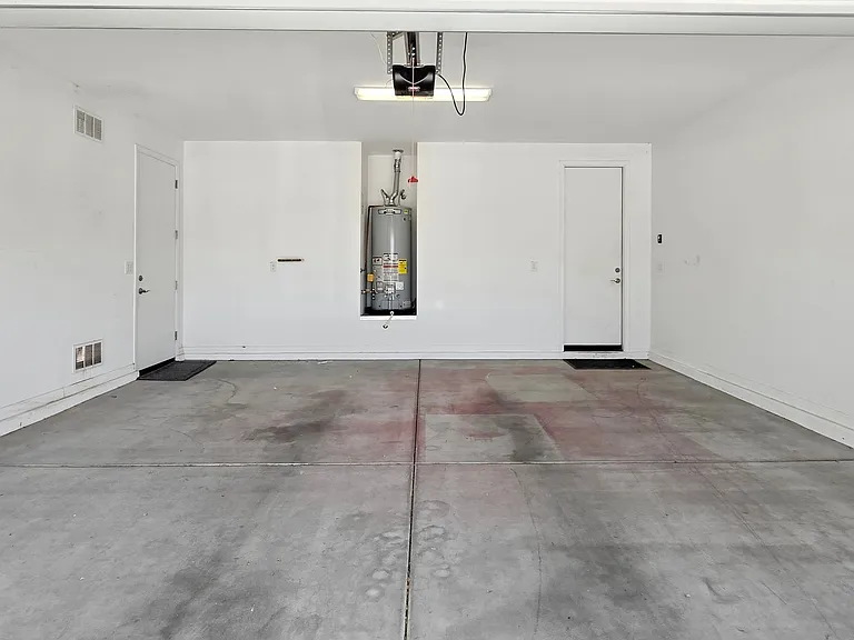 15650 W Morning Glory St — Photo 31