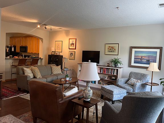 4th image of 8497 Forestview Ln N