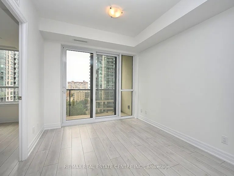 30 Elm Dr W #707 — Photo 10