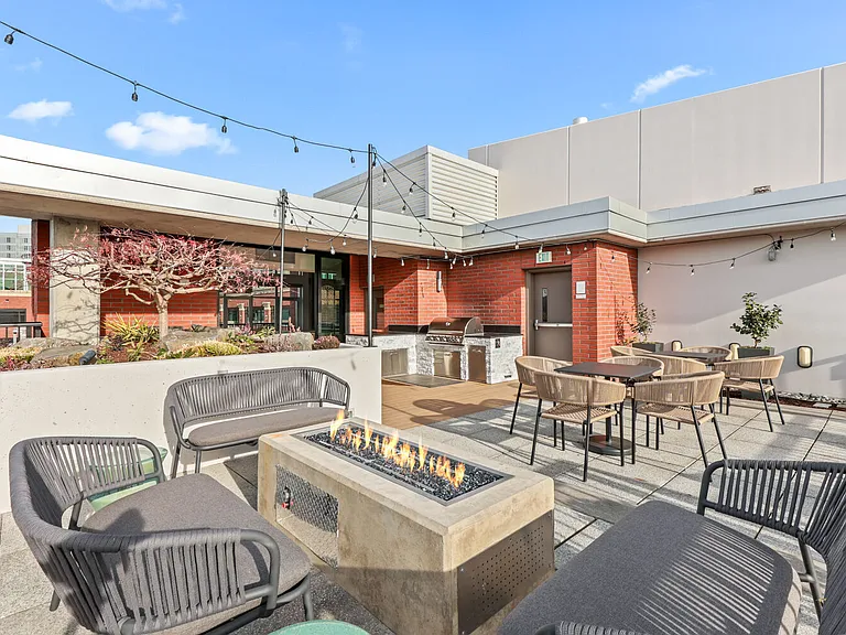 Asa Flats and Lofts — Photo 16