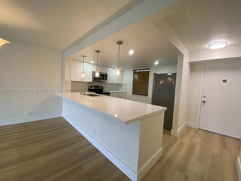 401 SE 3rd St #405 — Photo 8