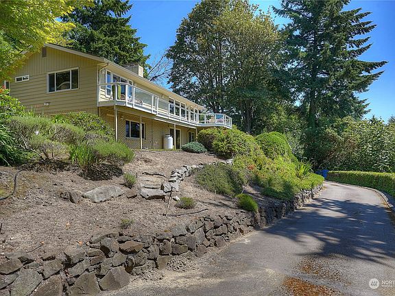 5th image of 10808 Colvos Drive N