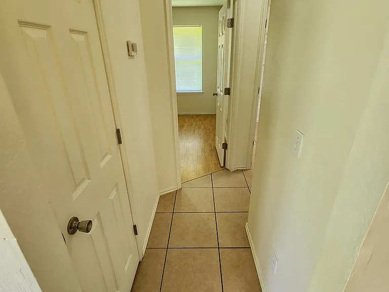 1418 S Mississippi Ave — Photo 6