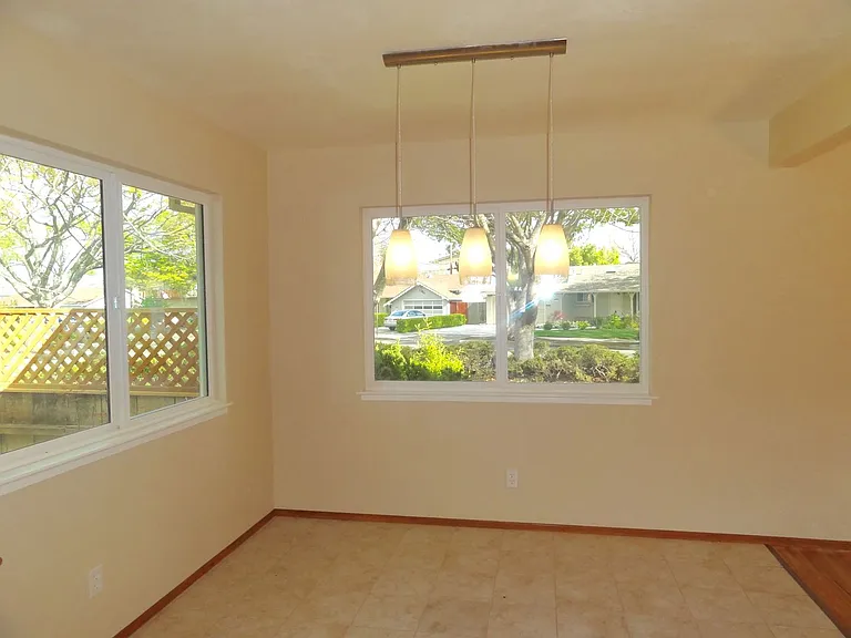 1395 Olympus Dr — Photo 3