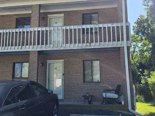 112 Pineview Dr APT 12, Kernersville, NC 27284