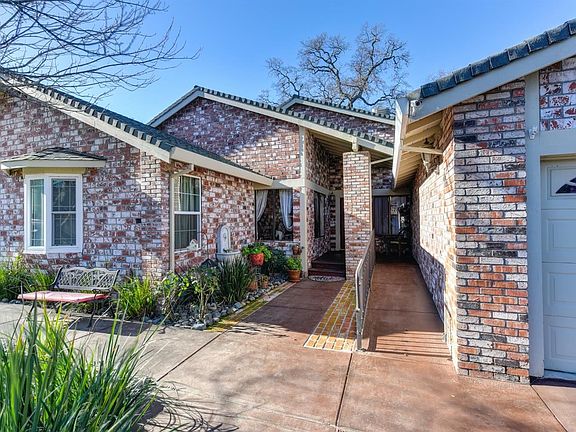 3rd image of 8135 Robert Creek Ct