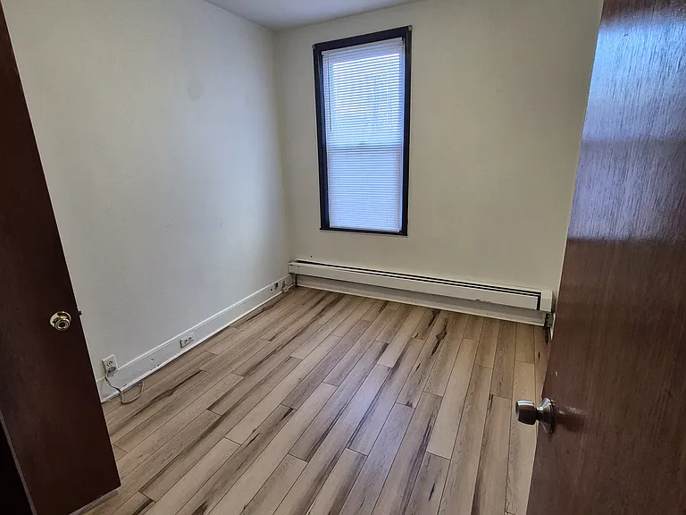 814 Pavonia Ave #1 — Photo 6