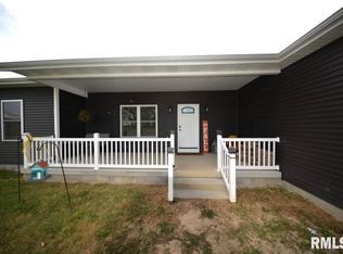 17359 Log Cabin Rd, Ewing, IL 62836