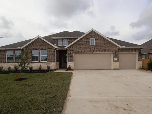 12023 Old Fashion Cir, Mont Belvieu, TX 77535