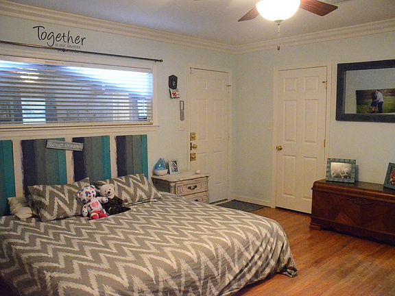 5th image of 2111 W 162nd St