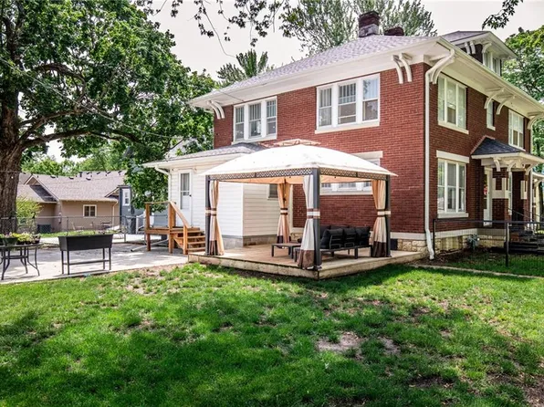 402 E Peoria St, Paola, KS 66071