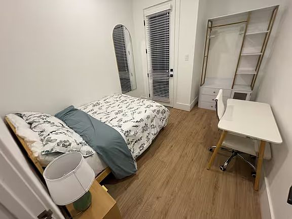 2nd image of 3415 Yellowstone Blvd Room 4