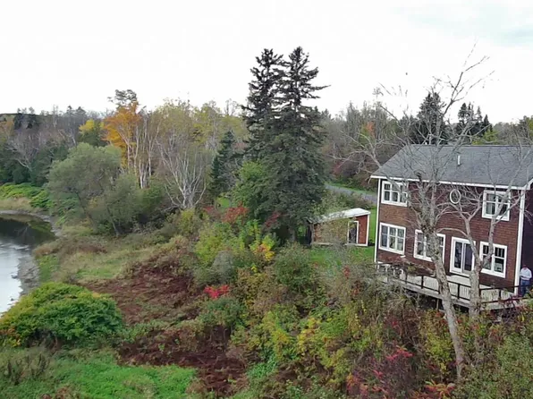 694 River Road, Caribou, ME 04736