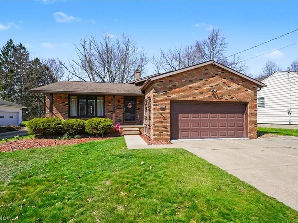 3114 Englewood Dr, Stow, OH 44224