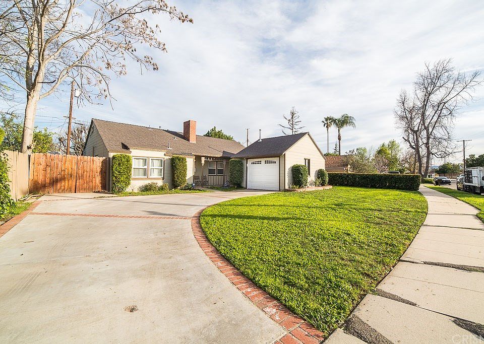 1st image of 8044 Andasol Ave