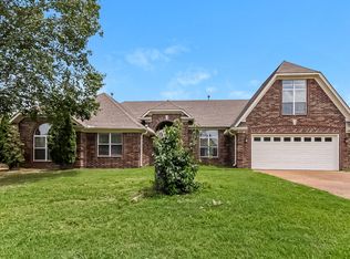 390 Lewis Fairway Cir, Oakland, TN 38060