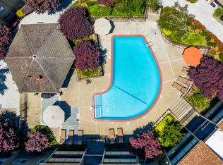Town House Plaza, Castro Valley, CA 94546