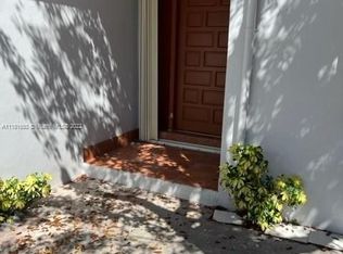 6457 SW 9th St #2, Miami, FL 33144