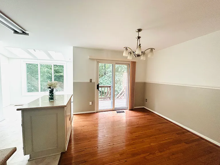6072 Clay Spur Ct — Photo 11