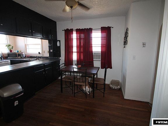 5th image of 310 E Lincoln Ave