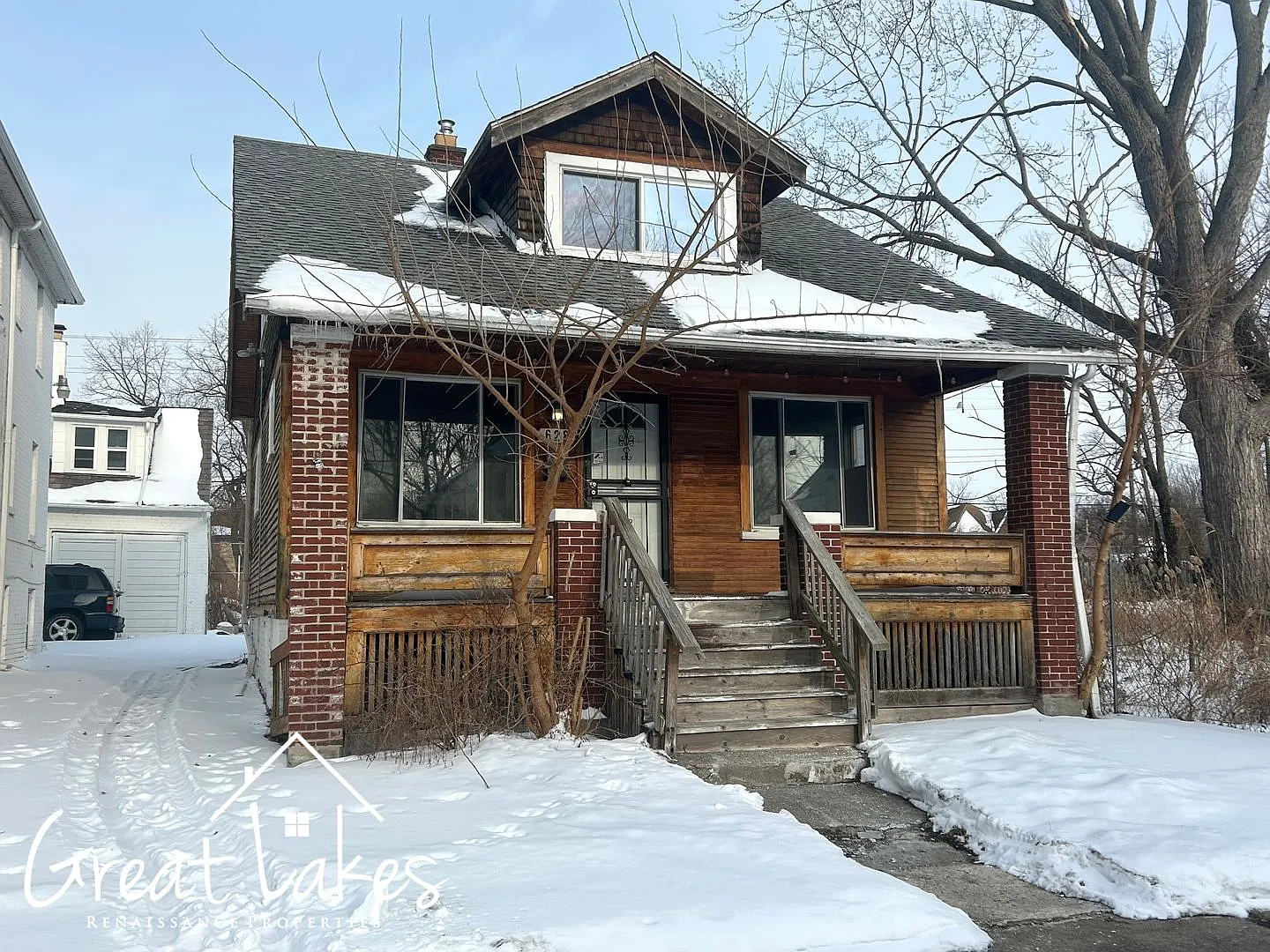 628 Ashland St photo 1