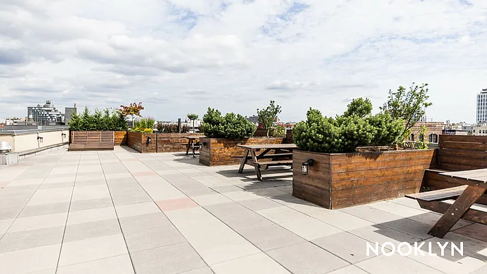 Rented by Nooklyn NYC LLC | media 131