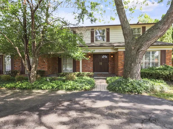 5349 Greenbriar Dr, West Bloomfield, MI 48323