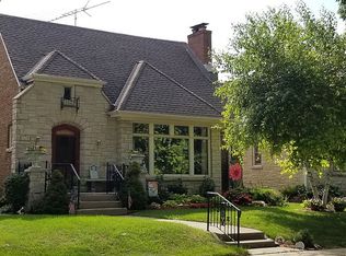 3155 W Drury Ln, Milwaukee, WI 53215