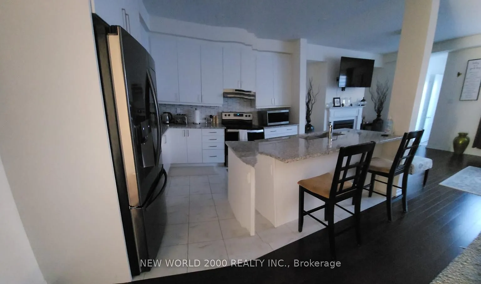 3 bed, $3,500 — Photo 2