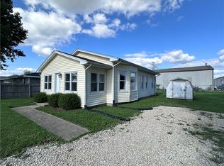 2400 S 19th St, Mattoon, IL 61938