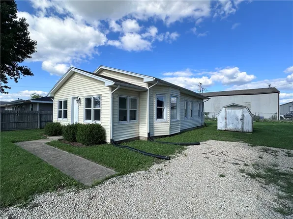 2400 S 19th St, Mattoon, IL 61938