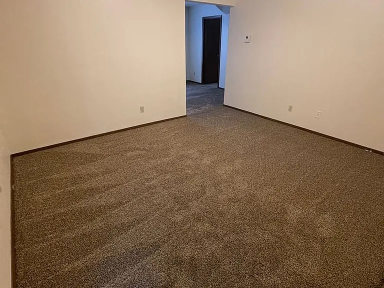 2949 Los Amigos Ct — Photo 5