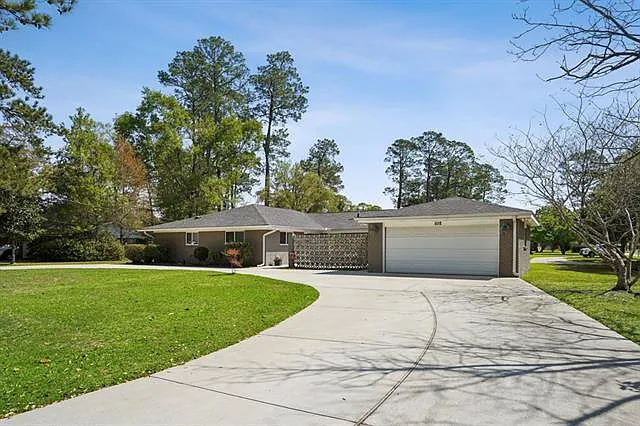Building Photo - 102 N Dabney Dr